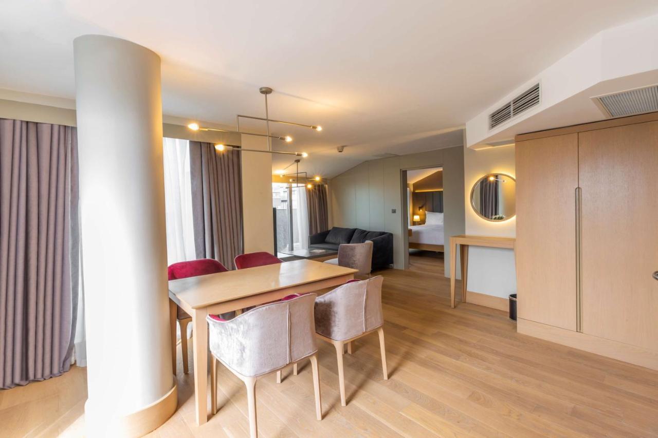Radisson Hotel Istanbul Harbiye Екстериор снимка