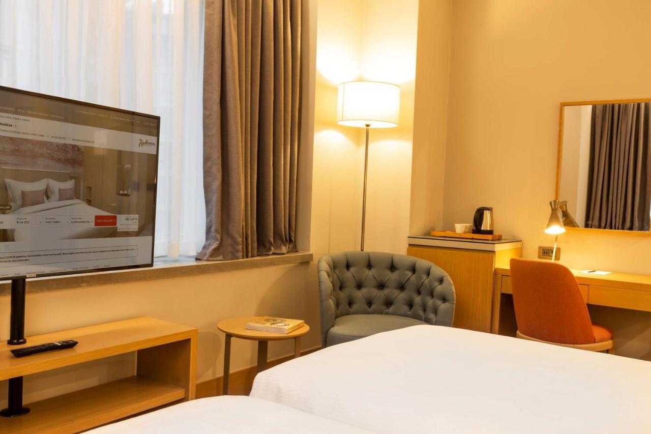 Radisson Hotel Istanbul Harbiye Екстериор снимка